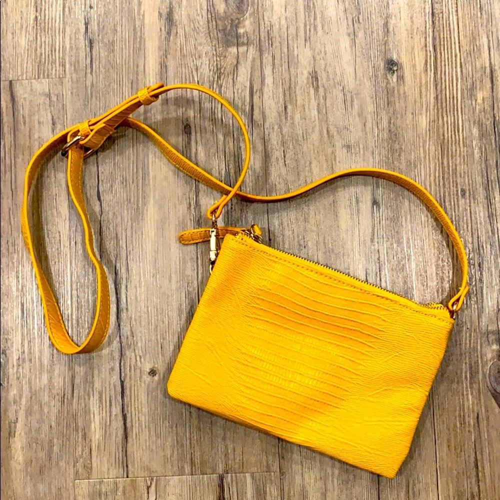 NWOT Faux-reptile skin crossbody purse